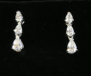 1 Ct. Pear Diamond Earrings