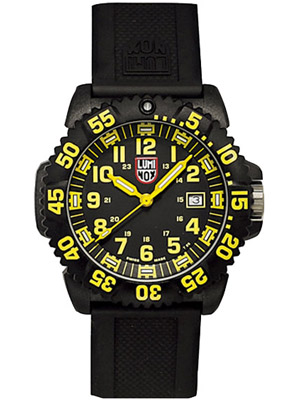 luminox_watch_3055.jpg