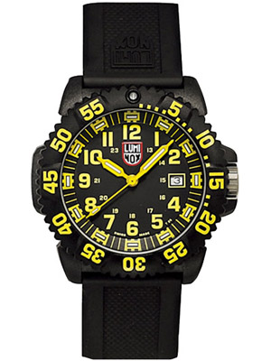 luminox_watch_3055.jpg