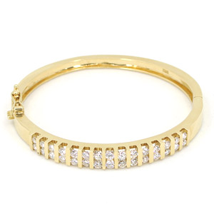 14 Karat Yellow Gold Bracelet 2½ Carats Round Diamonds