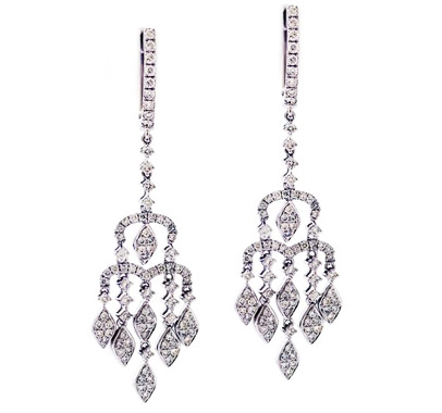 18K White Gold 1.77 Ct.tw Diamond Chandelier Earrings