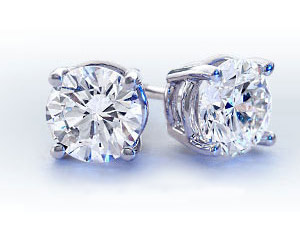 2.20 Carats Diamond Stud Earrings G-H Color I1 Clarity