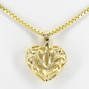 18K Yellow Gold Heart Pendant with 18 Inch Chain