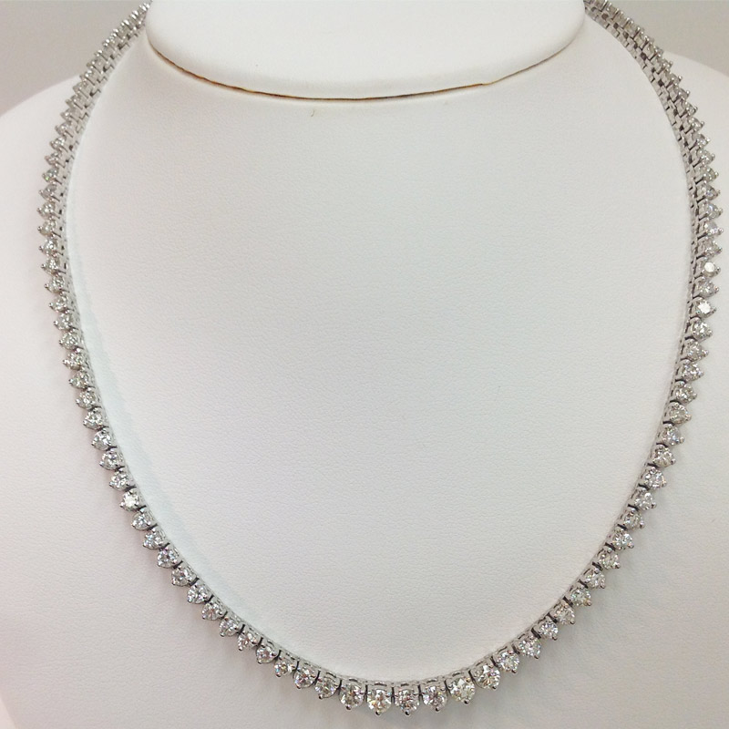 14K White Gold .10 Carat Diamond Cross Pendant & Petite White Gold Nec –  Goldsmith Jewelry Shoppe I Engagement Rings in Orlando, Jewelry & Custom  Design