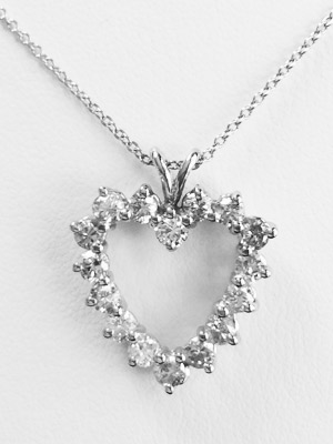 14K White Gold Diamond Heart Necklace With 16 Diamonds