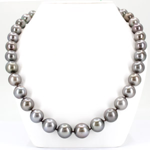 Stunning Natural Tahitian Pearl Necklace 19 inches Pearls from 11 to 14 mm