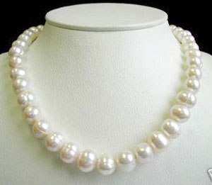17 Inches Long Pearl Necklace 9.5 - 10.5 mm Round Fresh Water Pearls