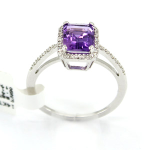 Amethyst and Diamond Ring in 14 K White Gold