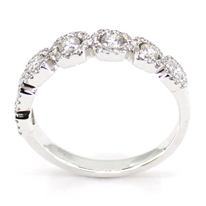 18 karat White Gold Diamond Ring Set With .60 Carat